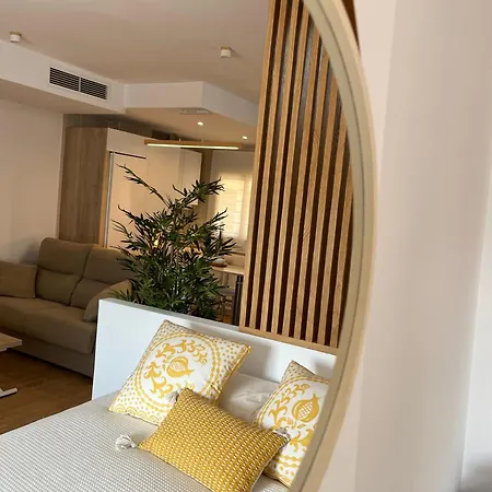 Duplex Con Terraza Privada Y Parking A 15 Minutos De Sevilla شقة دوس إرماناس
