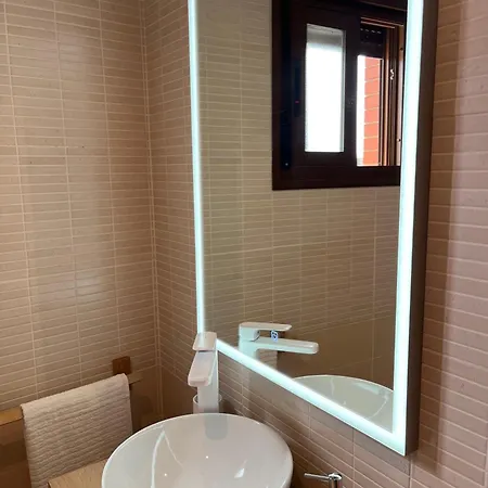 Duplex Con Terraza Privada Y Parking A 15 Minutos De Sevilla شقة دوس إرماناس